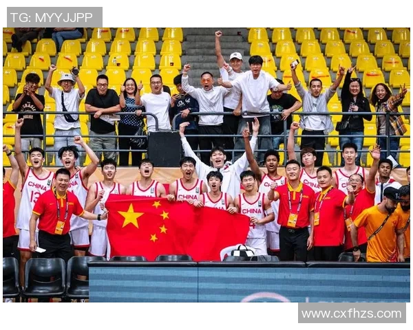 中国男篮迎战加拿大队全力争胜展现实力与团队精神